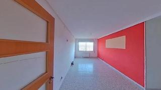 Pis a Campclar. Amplio piso en venta  en tarragona