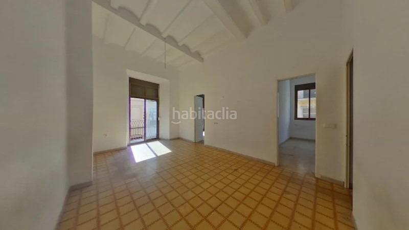 Foto d94d0aea-e438-420d-ad60-ddb18a596084. Piso  en venta en calle reial, centro en Barris Marítims Tarragona