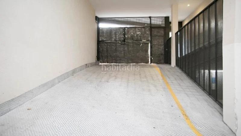 Foto eb7ae80c-5b9f-4fe2-9d41-f1aa0ef22cef. Aparcament cotxe a Coma-ruga platja Coma-ruga