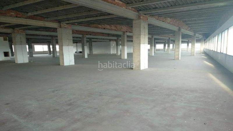 Foto 835ce27a-8145-4630-b27f-ef3a96e0d70e. Local comercial a Coma-ruga platja Coma-ruga