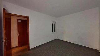 Pis a Ca n'Anglada. Ocupado venta especial para inversores  vivienda ocupada en vent