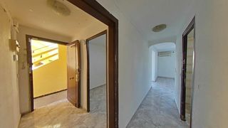 Etagenwohnung in Rocafonda. Ocupado piso en venta en calle mare alfonsa cavin