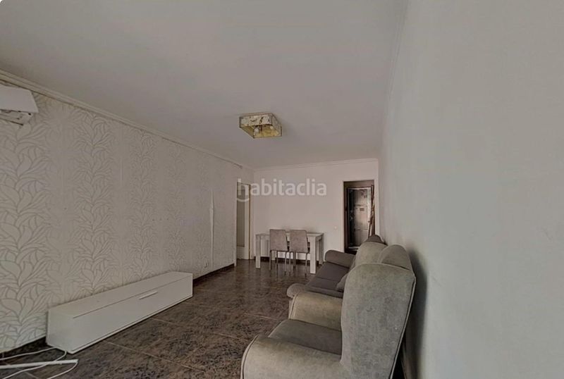 Foto b5784a01-27fb-47b5-b975-eedcd5e7cdb4. Pis a Sant Roc Badalona