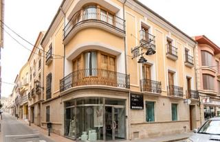Casa a Jumilla. Bienvenido a esta impresionante residencia de 518 m ubicada en e