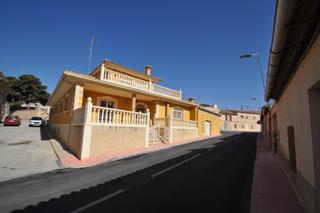 Maison à Algueña. Bienvenido a esta impresionante villa adosada en algueña! con ci