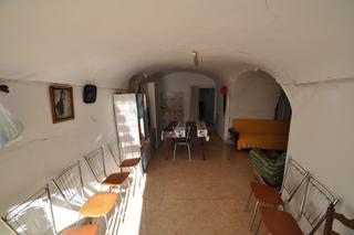 Casa a Fortuna. Ubicada a solo 10 minutos de fortuna, esta espaciosa casa cueva