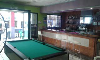 Local Comercial a Pueblo. Barcafetería en funcionamiento en el centro de calpe con licenci