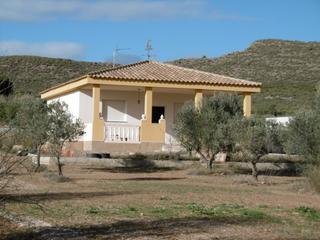 Casa a Yecla. En venta encantadora villa cerca de yecla esta casa de campo, co
