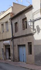 Casa in Monòver. Oportunidad de renovación en monóvar ideal para uso residencial
