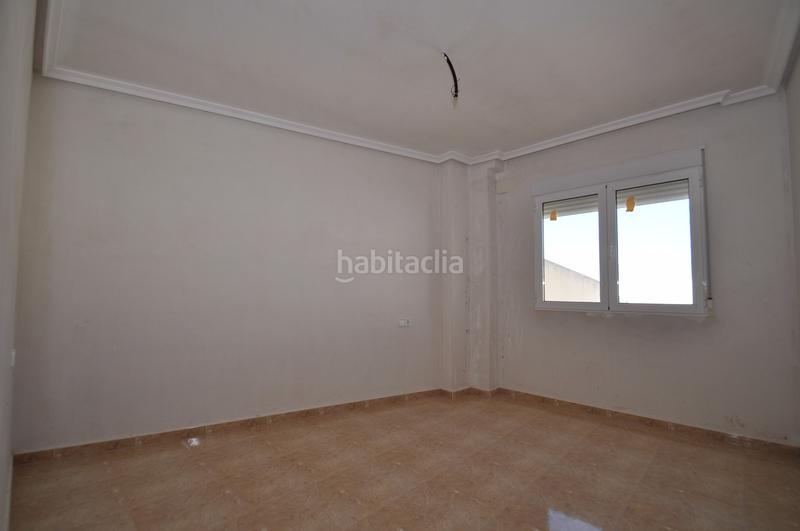 Foto fe1b3275-0dd3-4223-9495-5da5a9fc845a. Masía casa de pueblo a estrenar , a 5 minutos andando al centro y ayuntamiento. las vistas son sobre las montañas. amplio espacio en Ibi