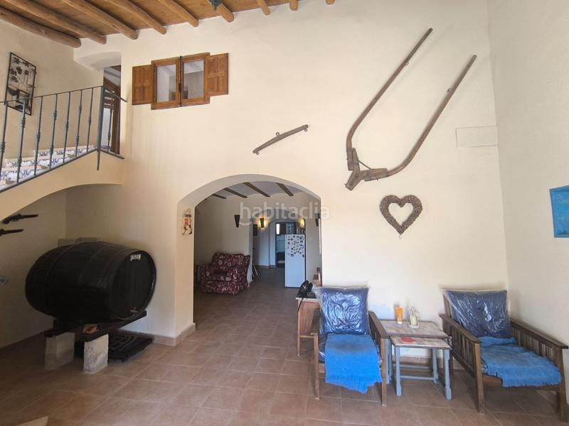 Foto 2f77b6c6-eb90-4faf-93da-23bc2b8efb14. Casa esta espaciosa villa de 4 dormitorios y 2 baños en chinorlet ofrece una excelente combinación de reformas completas y espacio para en Monòver