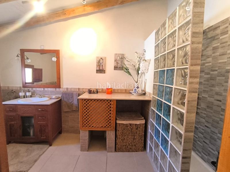 Foto 34864b12-20ef-46f9-a690-c64c2b865571. Casa esta espaciosa villa de 4 dormitorios y 2 baños en chinorlet ofrece una excelente combinación de reformas completas y espacio para en Monòver
