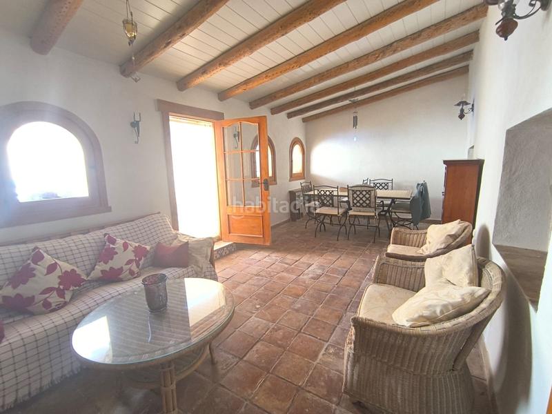 Foto 7fc68c0f-2ec4-41db-b8e4-afd43646169a. Casa esta espaciosa villa de 4 dormitorios y 2 baños en chinorlet ofrece una excelente combinación de reformas completas y espacio para en Monòver