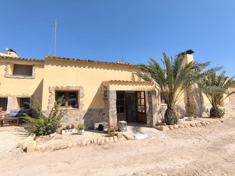 Foto 87c44f82-963b-4cf6-87c8-d2de0cacbb76. Casa esta espaciosa villa de 4 dormitorios y 2 baños en chinorlet ofrece una excelente combinación de reformas completas y espacio para en Monòver