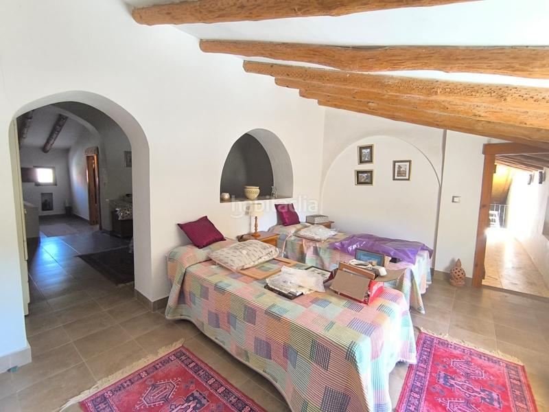 Foto 9a5daeb9-6462-4a50-91f4-5456bc0fe30d. Casa esta espaciosa villa de 4 dormitorios y 2 baños en chinorlet ofrece una excelente combinación de reformas completas y espacio para en Monòver
