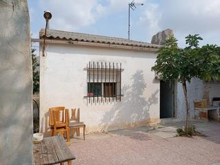 Maison à Yecla. Escápese a la paz y el encanto de la españa rural con esta casa