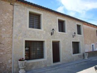 Masia a Salinas. Casa de campo adosada cerca de salinas con 5 dormitorios y vista