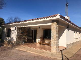 Masia a Centro. Tenemos a la venta un chalet privilegiado, en la mejor zona de e