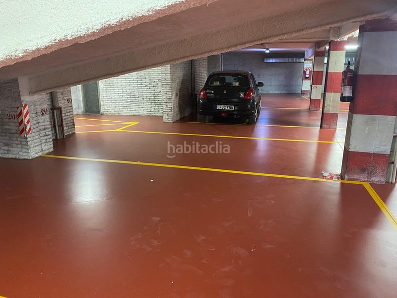 Foto ef3c4e43-eb24-42ec-a250-e504cc1fe7f9. Aparcament cotxe a Centre Sant Just Desvern