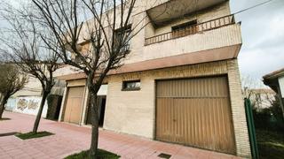 Casa  Betoño. Chalet en betoño de 300m construidos.
