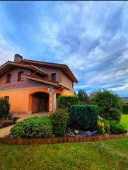 Casa  Andra mari de ibernalo. Exclusivo chalet independiente de 360m construidos en estibaliz.
