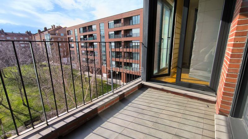 Foto 1db1b332-5e98-4b4e-a101-cf4f2c513661. Piso bonito piso de 93m construidos en lakua. en Lakua-Bizkarra Vitoria - Gasteiz