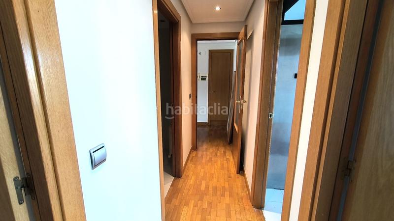 Foto eef2f9a5-348d-4131-b325-4aa5da4c94f0. Piso bonito piso de 93m construidos en lakua. en Lakua-Bizkarra Vitoria - Gasteiz