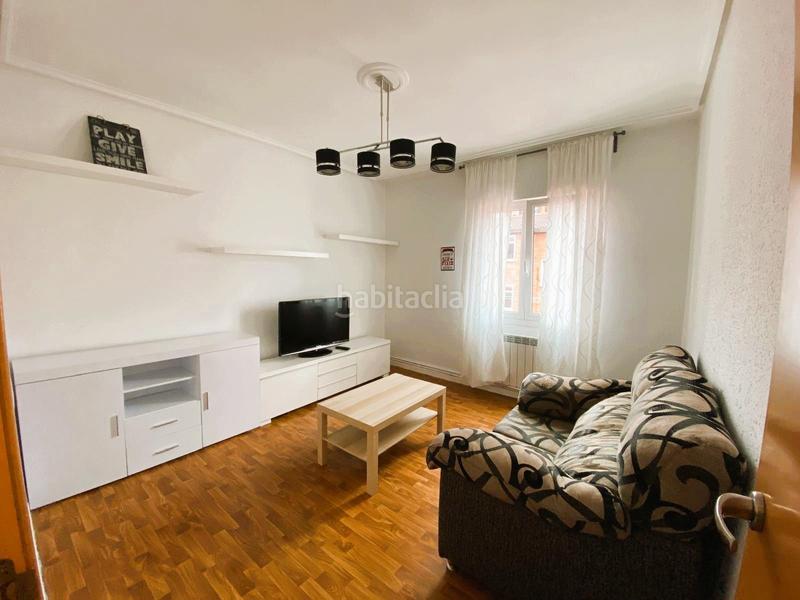 Foto 582da2fc-099e-4a46-ba4c-eda0462ecb69. Piso bonito piso de 69m construidos en adurza. en Vitoria - Gasteiz