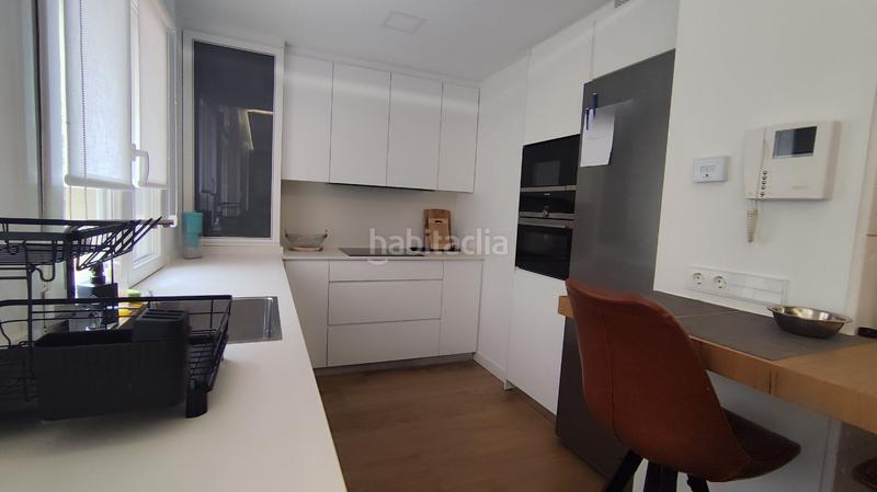 Foto 488ad5a3-1550-403e-86ac-fccf6f034f97. Alquiler piso acogedor piso reformado de 1 dormitorio en el centro. ideal para disfrutar de tus días con luz y excelentes vistas. no te lo pierd en Vitoria - Gasteiz
