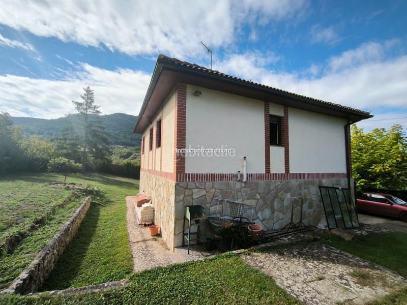 Foto 5249b245-0a46-4532-ae12-b76a66c0f42f. Casa con parcheggio in Labastida