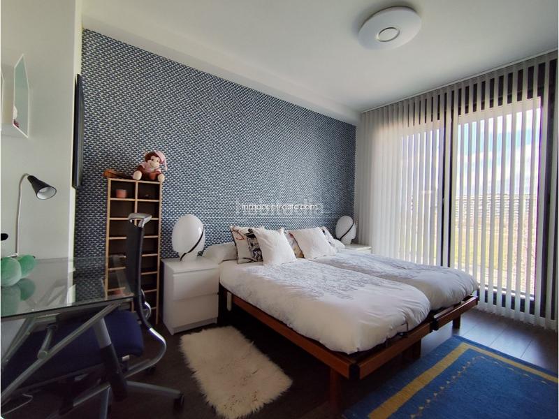 Foto 3aaf5ae4-fa6e-4057-8936-794a11d4567a. Casa adossada amb aparcament a Mendizorrotza - Armentia Vitoria - Gasteiz