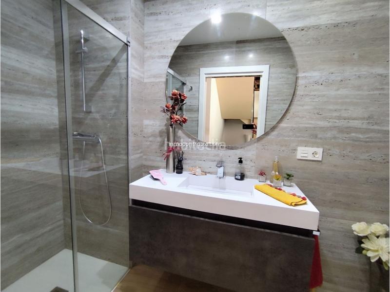 Foto 75a090c7-9029-403a-9331-c68fa943822e. Casa adossada amb aparcament a Mendizorrotza - Armentia Vitoria - Gasteiz