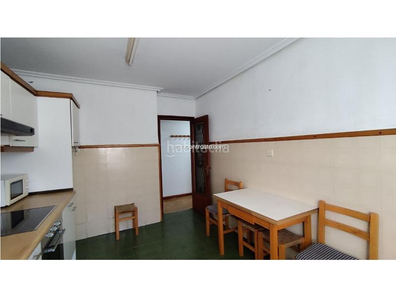 Foto a286dd35-b101-4748-9178-0b8674bc1541. Pis a Coronación Vitoria - Gasteiz