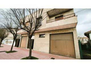 Maison  N/a. Chalet en betoño de 300m construidos.