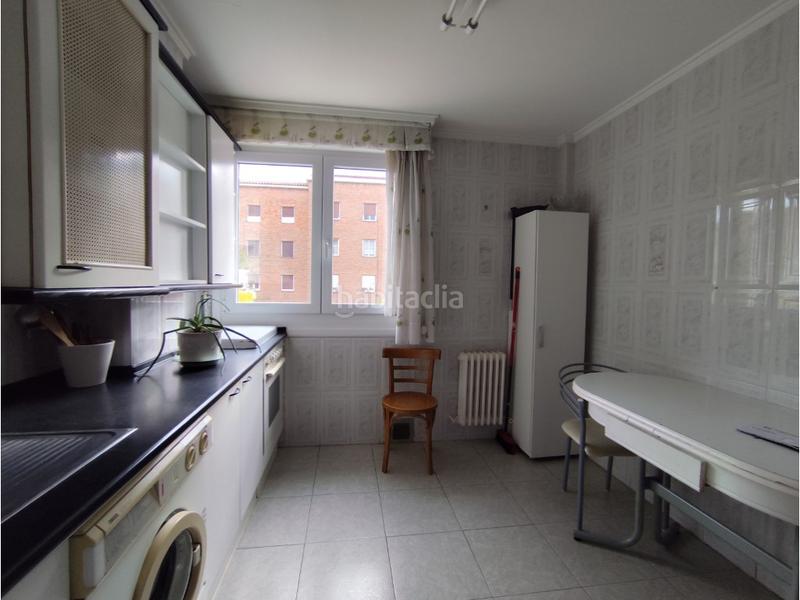 Foto 1b889297-06df-4bf9-b852-6c2e68e87790. Flat in Adurtza Vitoria - Gasteiz