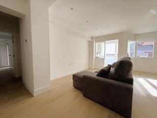 Pis  Calle reyes de navarra. Piso muy luminoso de 90m construidos reformado en zaramaga.