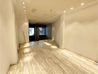 Lloguer Local Comercial  N/a. Bonito local en alquiler ubicado en la calle dato