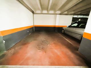Parking voiture  Portal de gamarra. En exclusiva, se vende amplia plaza de garaje en el edificio deb