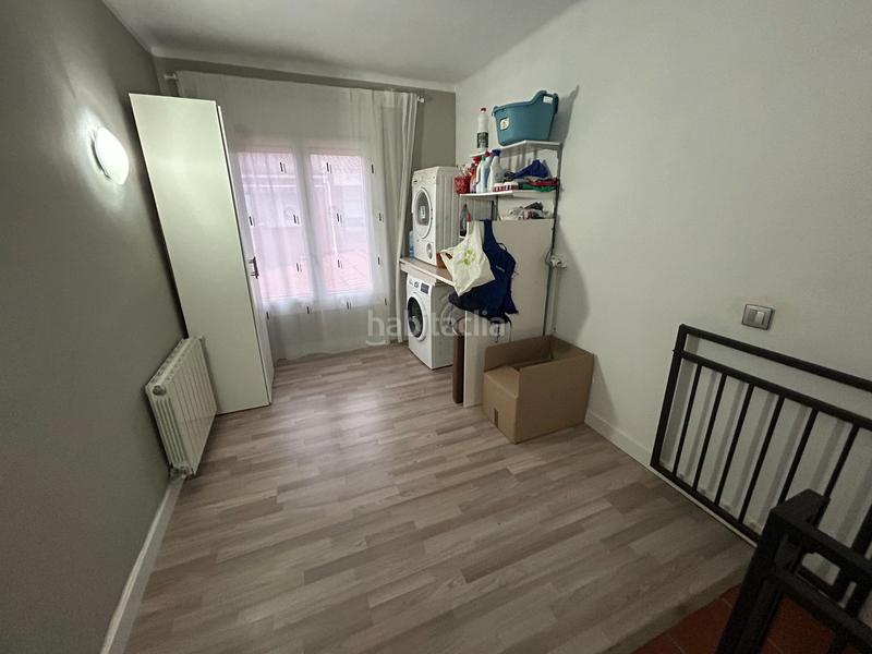 Foto 138881d4-a523-424d-a171-ae1ec9a36c5e. Semi detached house with heating in Nucli Urbà Esparreguera