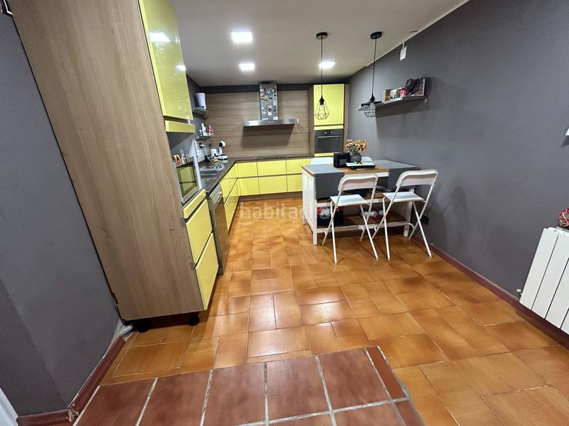 Foto a19f13b1-9130-479c-bb7e-972a7a09ac0c. Semi detached house with heating in Nucli Urbà Esparreguera