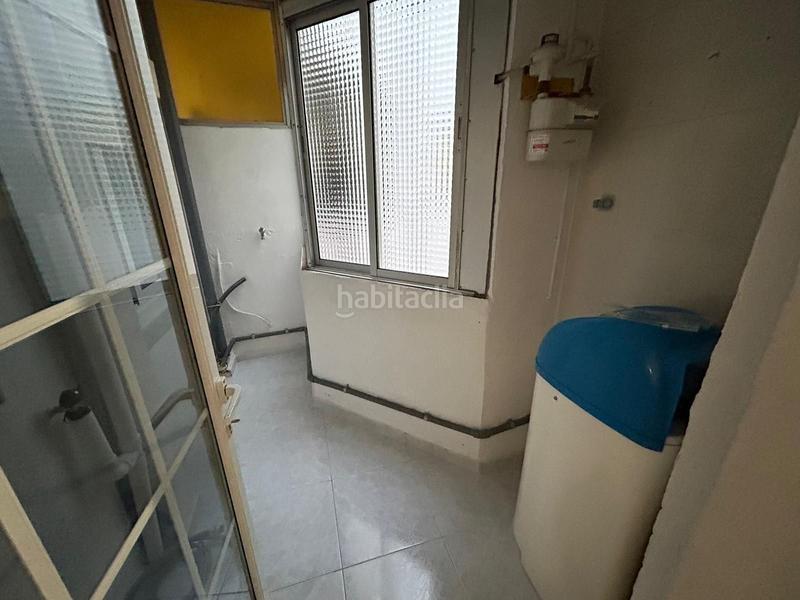 Foto e76bc272-ce10-4225-9d13-abfea1fe43f3. Pis amb calefacció a Nucli Urbà Esparreguera