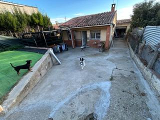 Miete Haus in Nucli Urbà. Casa en alquiler en urbanización más den gall