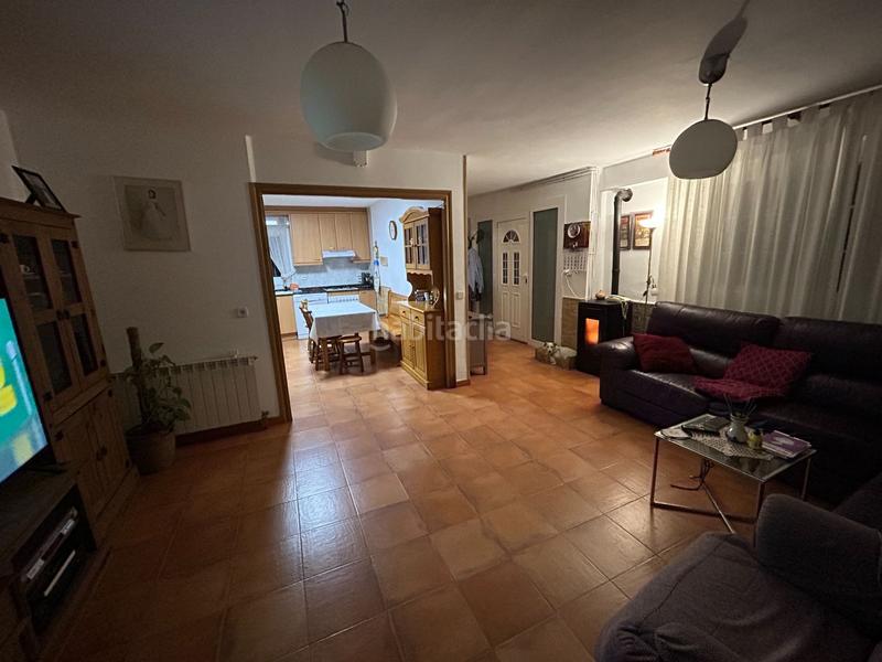 Foto eff00d48-67af-4794-96da-e7a3ed2f5fd8. Casa  para entrar a vivir en Abrera