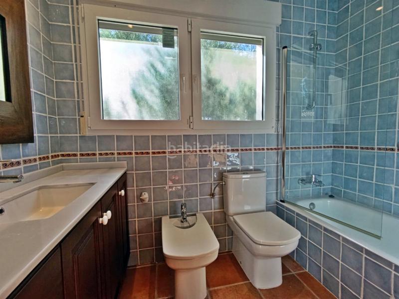 Foto 7b9b2614-c8d8-4d7f-b68e-65adb31144e6. Chalet mit heizung parking pool in Las Rotas / Les Rotes Dénia