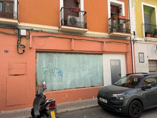 Locale commerciale in Centro Urbano