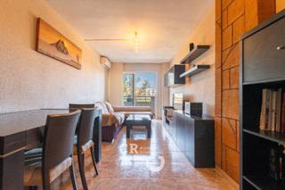 Flat in Carrer deltebre 3. ¡tu nuevo hogar te espera!