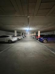 Aparcament cotxe a Carrer del canal 18. Plaza de parking situada en una finca moderna y de fácil acceso