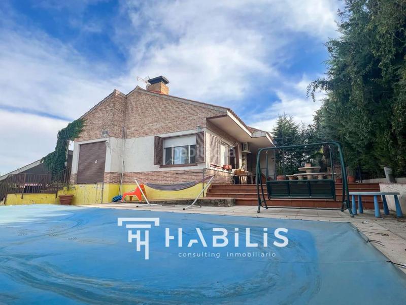 Foto 48d6f303-04f0-4a68-ae89-bfa5ef9c1f2f. Casa amb calefacció aparcament piscina a Cobisa