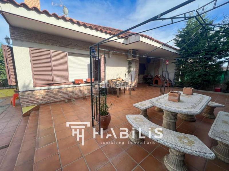 Foto 49455389-d13b-463a-aeeb-b8e6292c8a09. Casa amb calefacció aparcament piscina a Cobisa