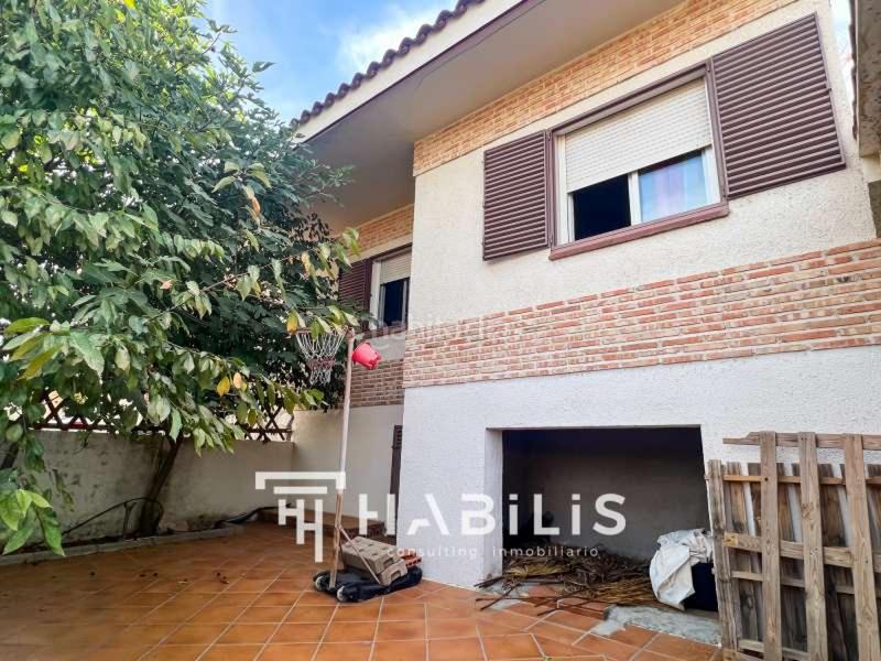 Foto b32abd02-abad-42d3-8a24-e8c94126d767. Casa amb calefacció aparcament piscina a Cobisa